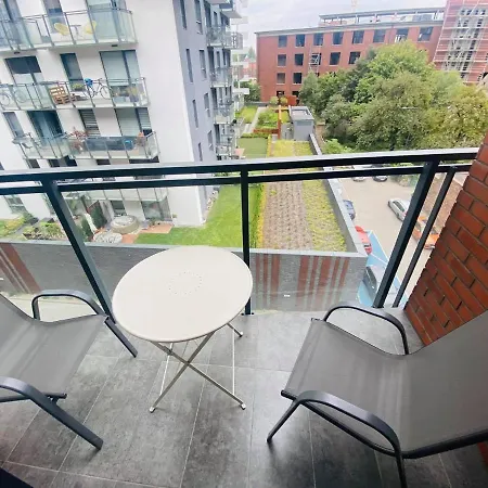 Srodmiescie Bastion Walowa Апартаменты *